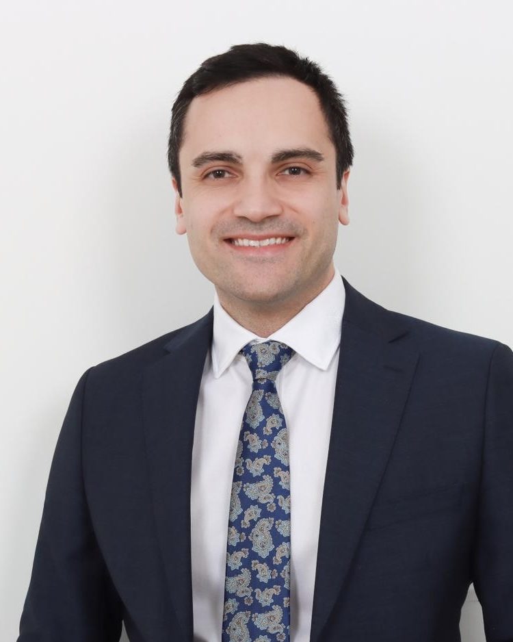 Assoc. Prof. Dr. Ayhan Işık Erdal — Closed rhinoplasty specialist and FACS certified plastic surgeon in Istanbul, Turkey