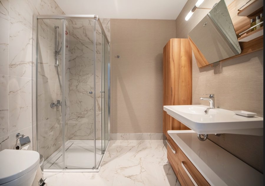 Hotel suite bathroom